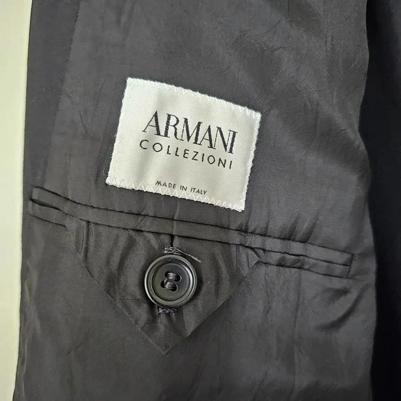 ARMANI COLLEZIONI Vintage Men's Black Wool Single-Breasted Button Blazer Sz 44R - Picture 4 of 11